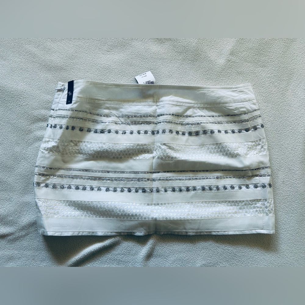 Abercrombie&fitch Cute and nice white skirt